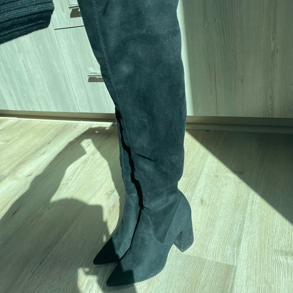 Steve Madden Suede Boots